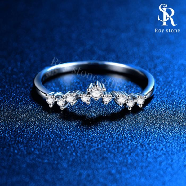 V-Shaped Ring - Image 2