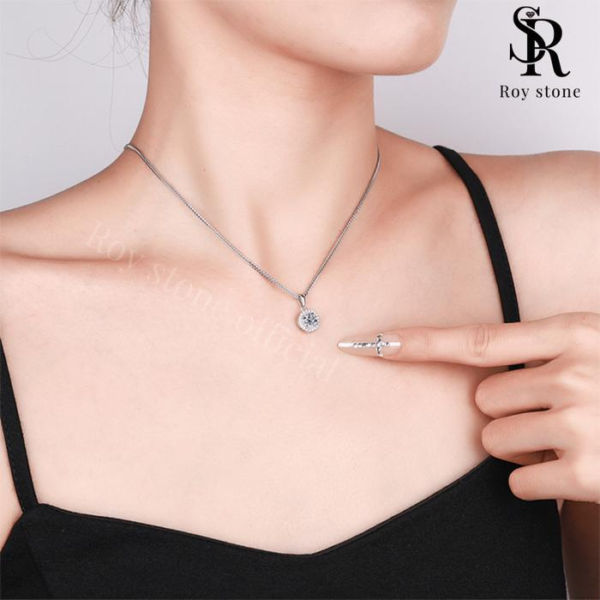 Simple Round Necklace - Image 4