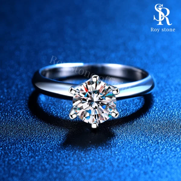 Cincin Chrysan 3 & 5 CT Moissanite