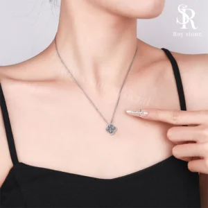 Kalung Clover Moissanite - Image 5