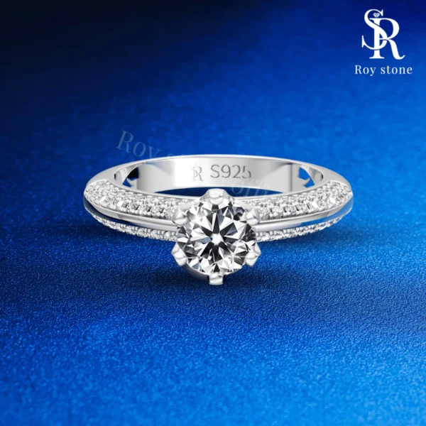 Cincin Dyana Moissanite