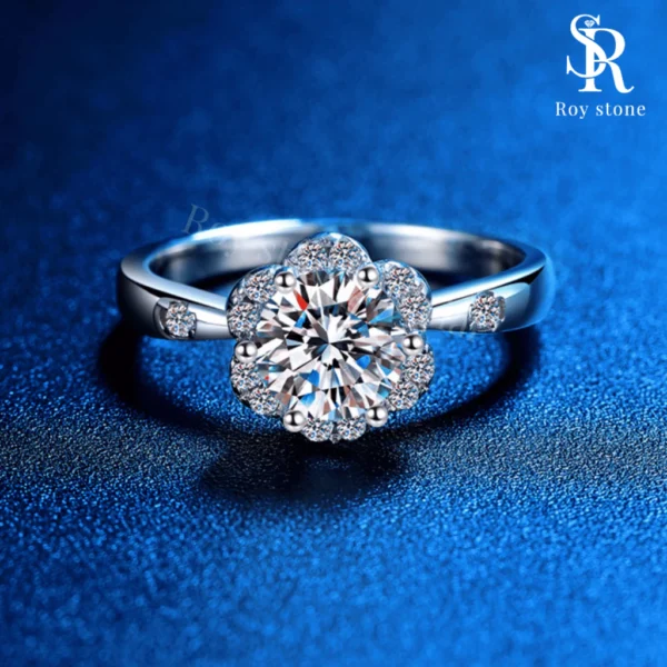 Cincin Daisy Moissanite