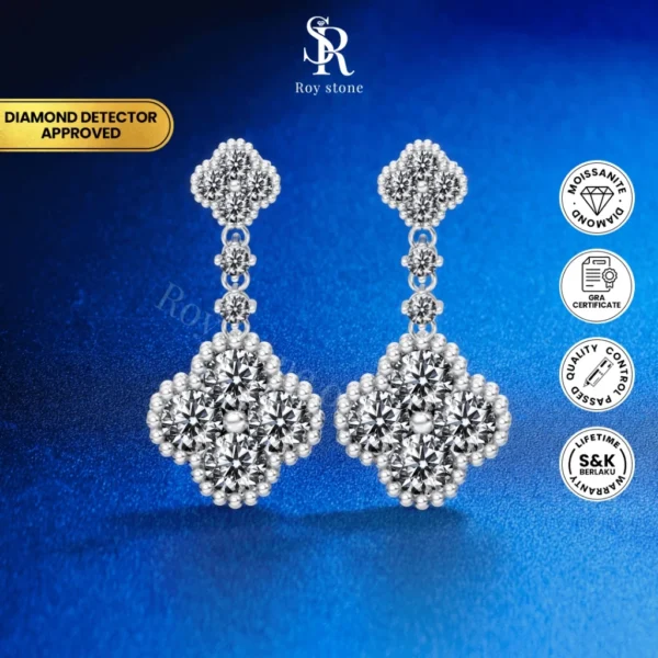 Anting Clover Moissanite